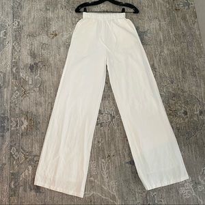 white linen pants with pockets